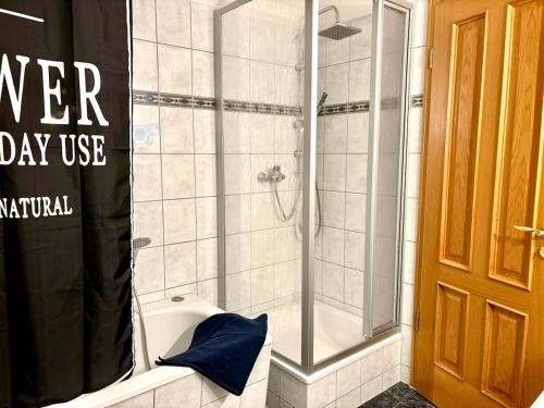 Ένα μπάνιο στο Wohnen im historischen Zentrum