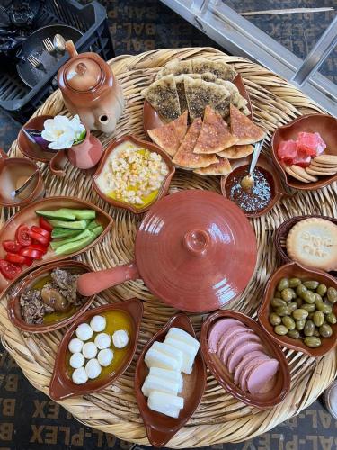 Jídlo v kempu nebo okolí