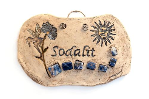 a rock with the word scottitt written on it at Haus Alpenblick in St. Wolfgang