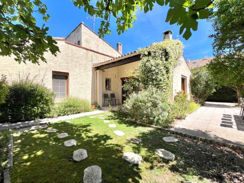 Maison 12 personnes max proche Mer et parkings gratuits