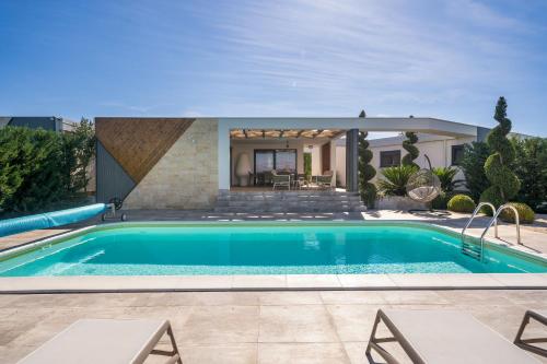 Villa Royal Green Resort