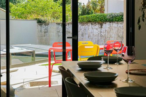 Villa des Hérondais avec piscine - idéal familles - 8 personnes