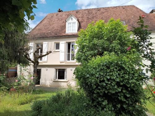 Charmante maison de centre bourg avec jardin