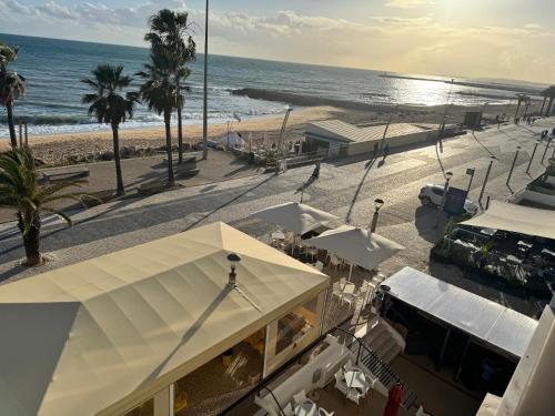 Adrimar - Beachfront Sea View 2BR Apartment in a prime location