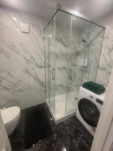 Et badeværelse på Sun apartment
