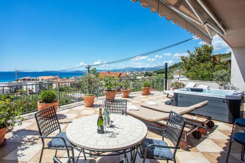 Idis Luxury Apartment