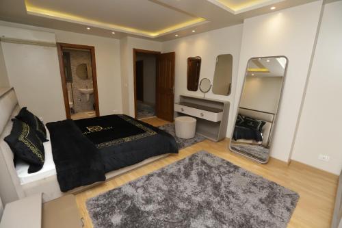Η κουζίνα ή μικρή κουζίνα στο Irama House -Luxury Sea View Apartment in Alexandria