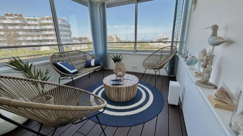 Appartement avec vue imprenable sur la mer et le lydia 5EST106