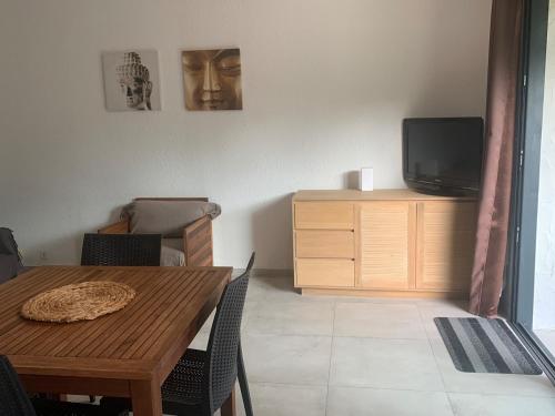 Mini Villa Santa Giulia à 120m de la plage