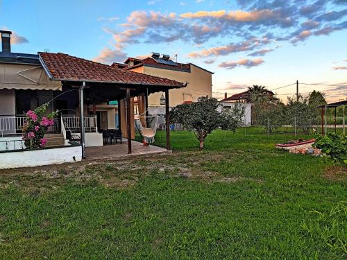 Summer House Rocinante 2