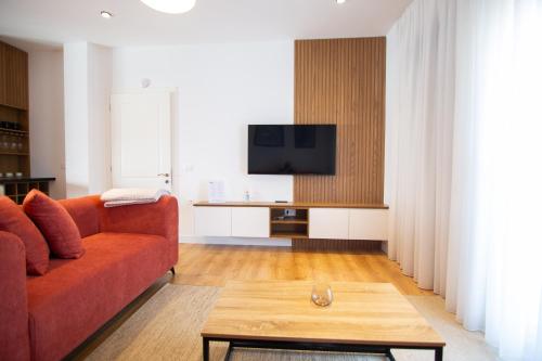 Μια τηλεόραση ή/και κέντρο ψυχαγωγίας στο MOHO Residences Downtown Korca-Republika Boulevard