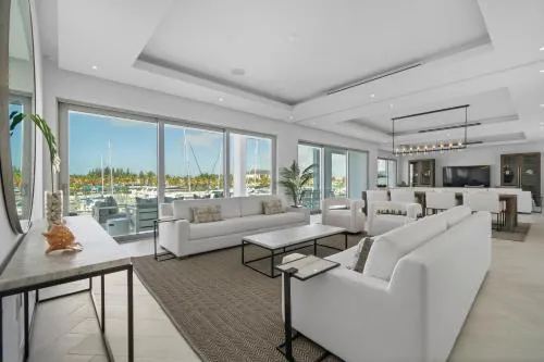 Casablanca Bahamas- New Luxury Waterfront Condo, Palm Cay, The Bahamas