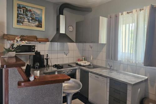 Apartments with parking space Okrug Gornji, Ciovo - 23007