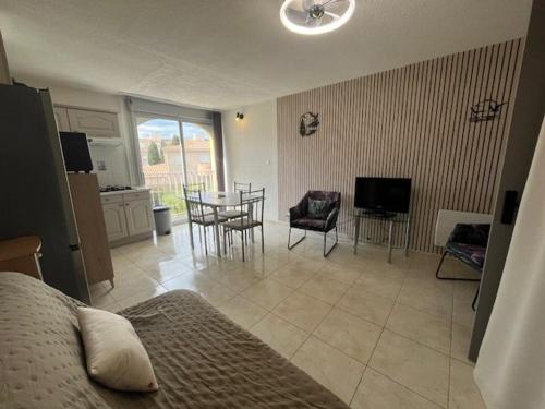 Studio cabine rénové 4 personnes avec animaux admis - FR-1-749-104