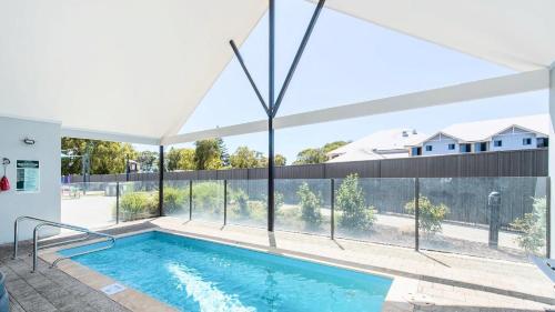 Πισίνα στο ή κοντά στο Escape to the Cape Villa 15