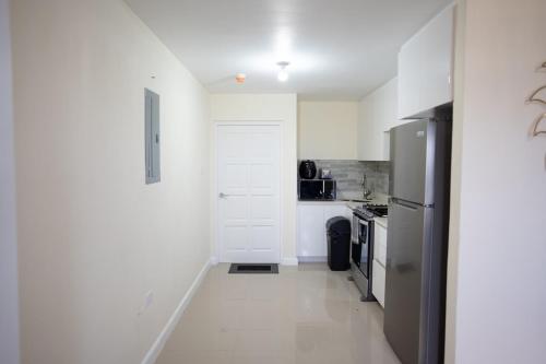 Gallery image of Bay Front Retreat in Portmore