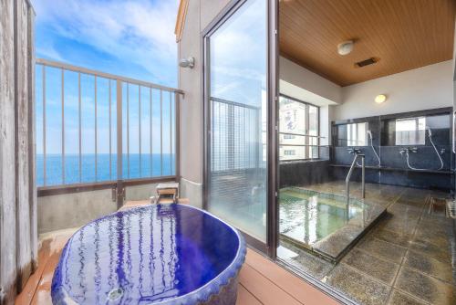 旅館から撮影された、または一般的な海の景色