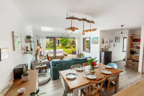 Posezení v ubytování DORIS beautiful 4-bedroom house with garden