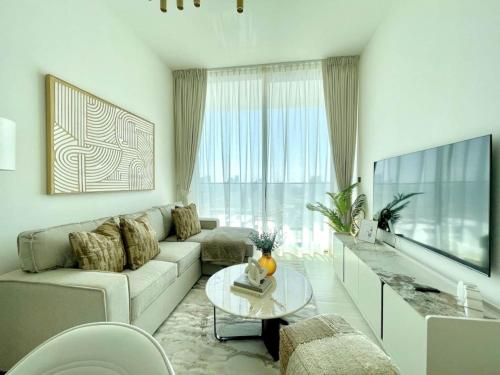 Opulent Nook 1br Designer Hideaway In Onyx