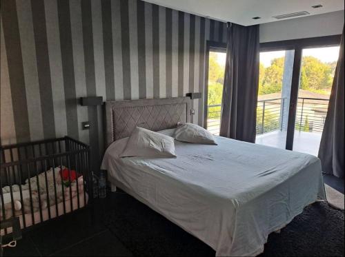 Photo de la galerie de l'établissement MAGNIFIQUE VILLA MOUGINS AVEC PISCINE & Spa, à Mougins