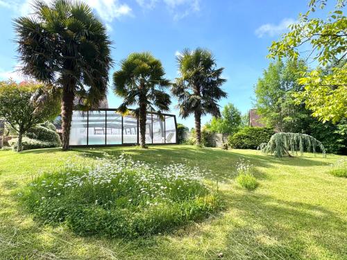 Maison de charme piscine couverte chauffée