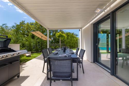 Ban công/sân hiên tại Villa Aurelia 4 with pool