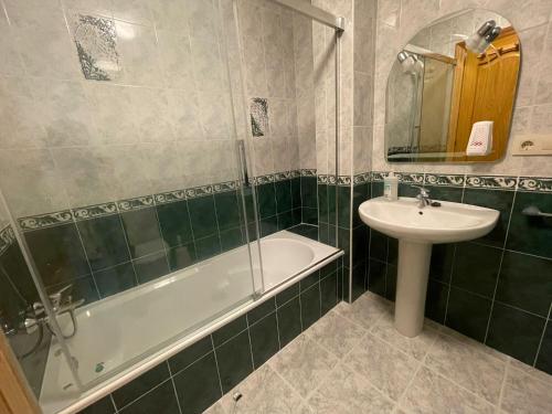 Ένα μπάνιο στο Casa Trasgu para 6 personas en Infiesto