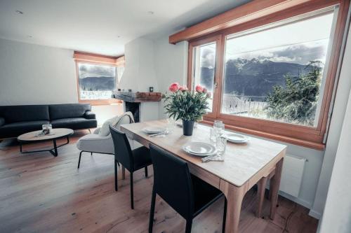Stylish Lakeview Apartment Balcony & Free Parking