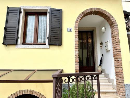Exteriér nebo vchod ubytování Villa Antonia by GardaDoma
