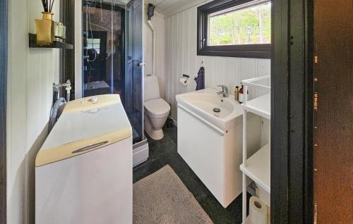 Ένα μπάνιο στο Amazing Home In Gressvik