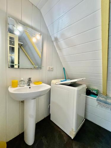 Photo de la galerie de l'établissement Le Refuge du Port - Pause Marine, à Combrit