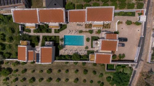 Πισίνα στο ή κοντά στο Petroulas Village