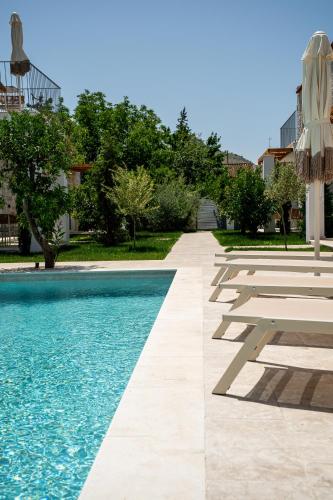 Πισίνα στο ή κοντά στο Petroulas Village