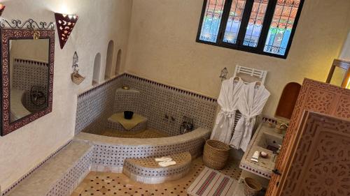 Koupelna v ubytování Suite de luxe - Dar Tidyan Maison d'Hôte - Ourika