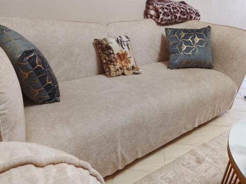 Posezení v ubytování Executive 1bedroom Furnished and BnB apartment with GYM,Swimming pool,Cityview - Kitisuru ,Nairobi