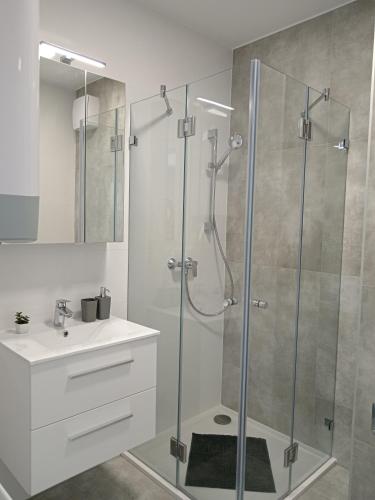 Koupelna v ubytování Villapark Apartmanok A-B 3, 4,
