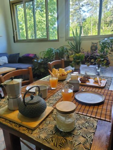 Mad i den private indkvartering eller i nærheden