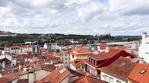 Typical Coimbra Home at Sé Velha Square