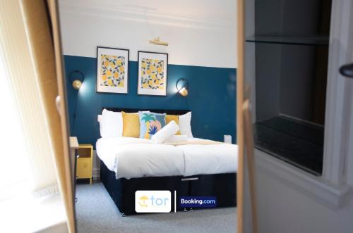 Katil atau katil-katil dalam bilik di Newport Junction House