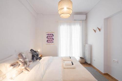 2BR "The House of Knots" In Athens Core