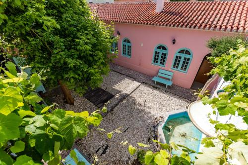 Κήπος έξω από το Kali Vice Surf Villa