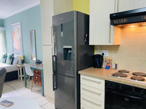 Dapur atau dapur kecil di 361 On Sunset