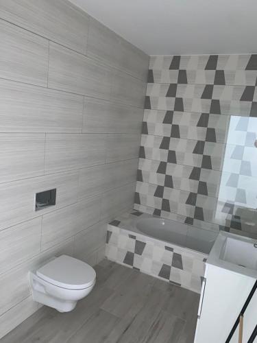 Ένα μπάνιο στο Casa Foka