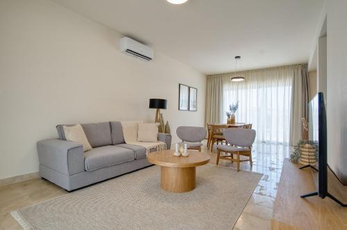 Avalon Gardens Villa 1