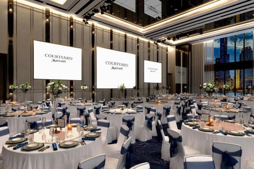 Restaurace v ubytování Courtyard by Marriott Danang Han River