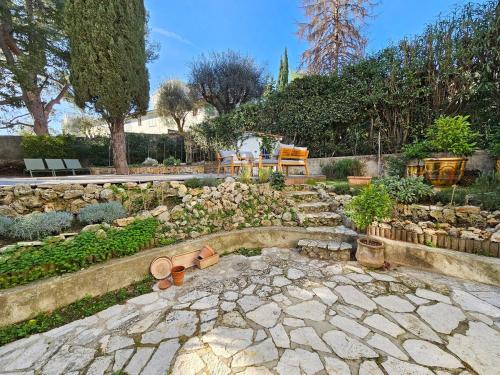 3 bedroom house in the center of Cannes