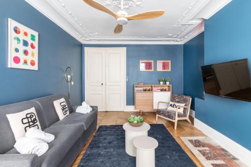 COSY APPARTMENT IN THE HEART OF PARIS