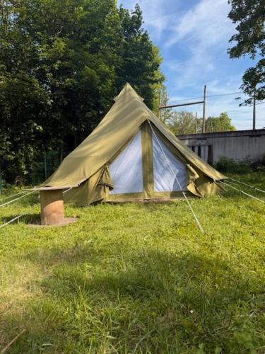 Photo de la galerie de l'établissement Camping Les Bords de Lyonne, à Saint-Jean-en-Royans