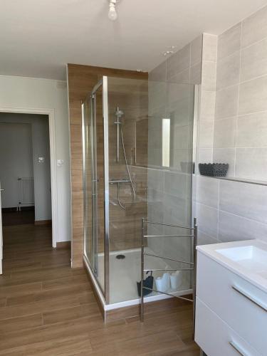 Photo de la galerie de l'établissement Boileau appartement centre ville 8 personnes, à La Roche-sur-Yon