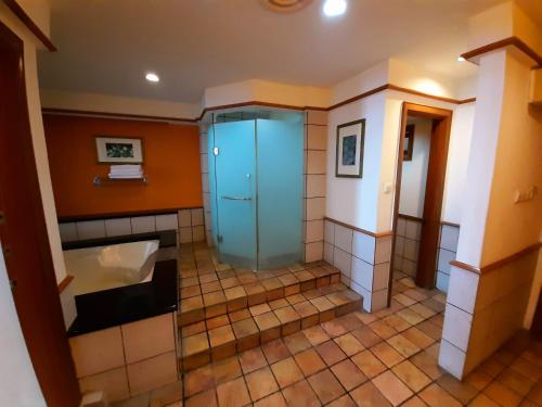 Ένα μπάνιο στο Wonderland Premium Tower Full Seaview PD